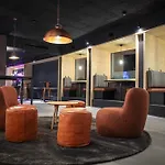 Revier Mountain מלון