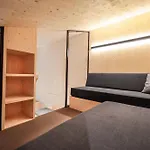 Revier Mountain מלון *