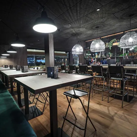 Revier Mountain Hotell *